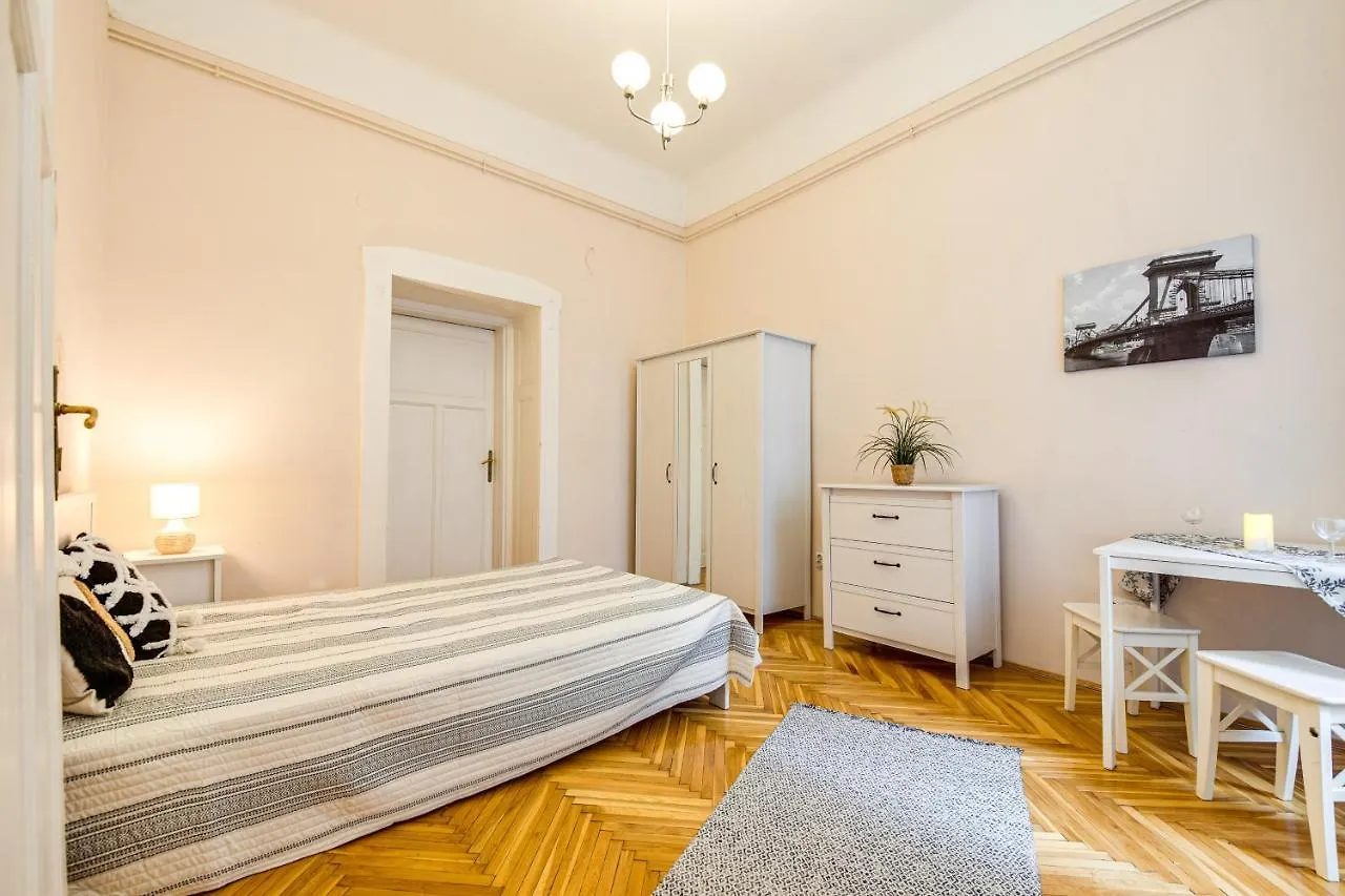 Vintage Apartment In The Jewish Quarter Βουδαπέστη